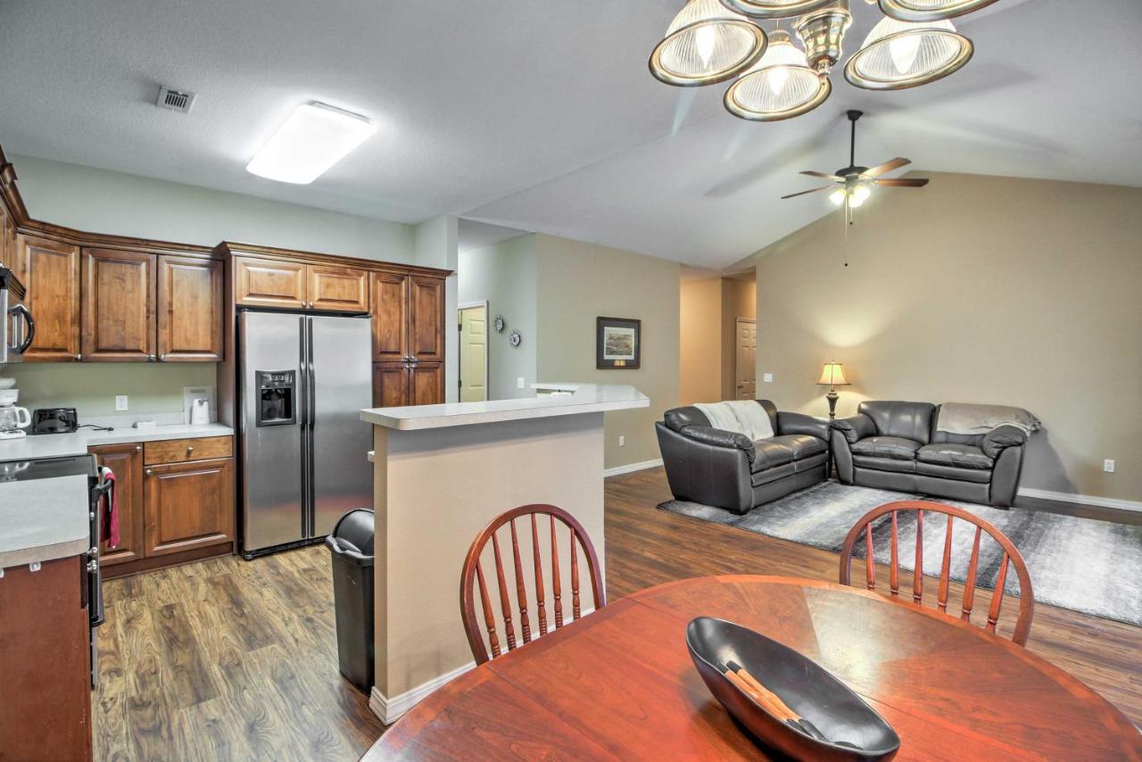 Branson Home With Deck Walk To The Strip And Creek! Zewnętrze zdjęcie