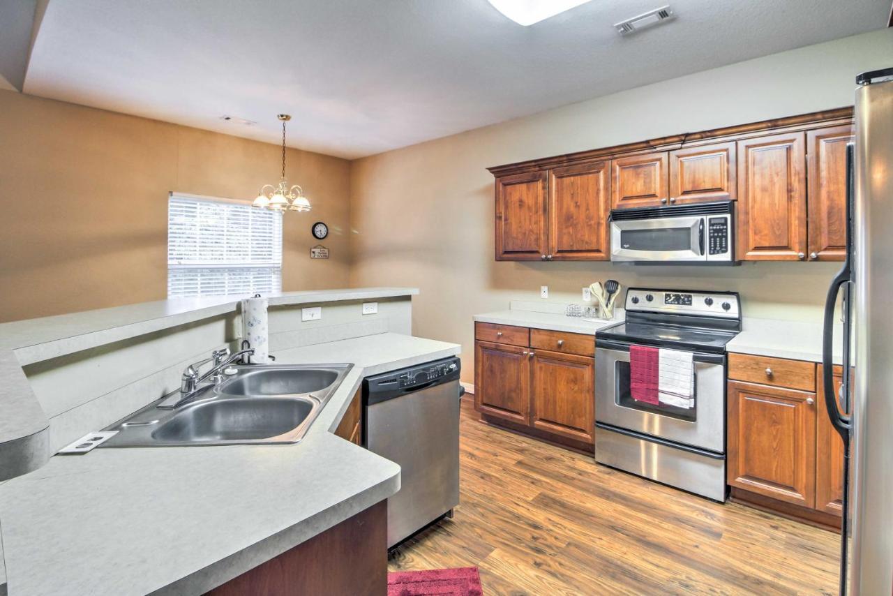 Branson Home With Deck Walk To The Strip And Creek! Zewnętrze zdjęcie