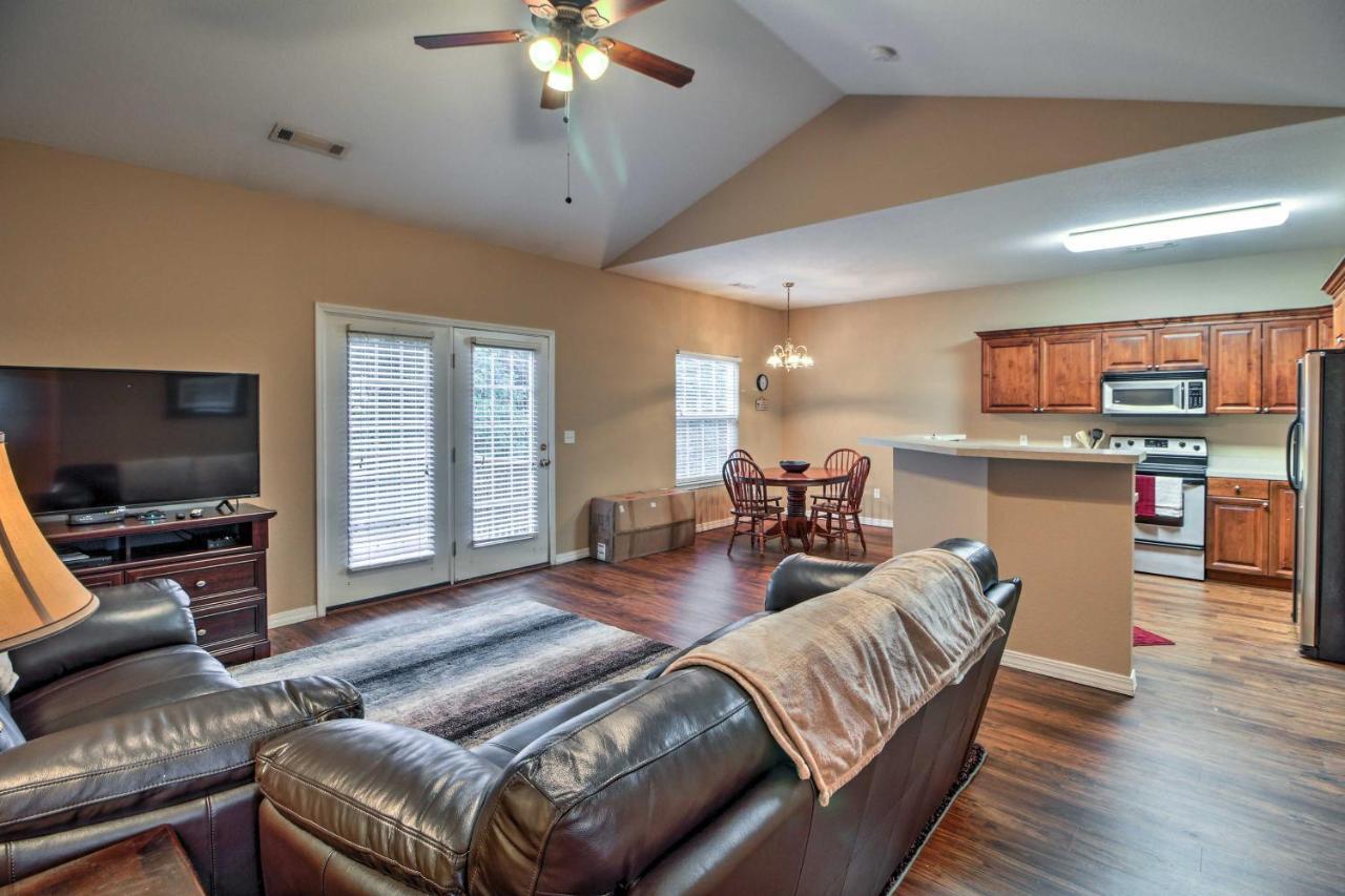 Branson Home With Deck Walk To The Strip And Creek! Zewnętrze zdjęcie
