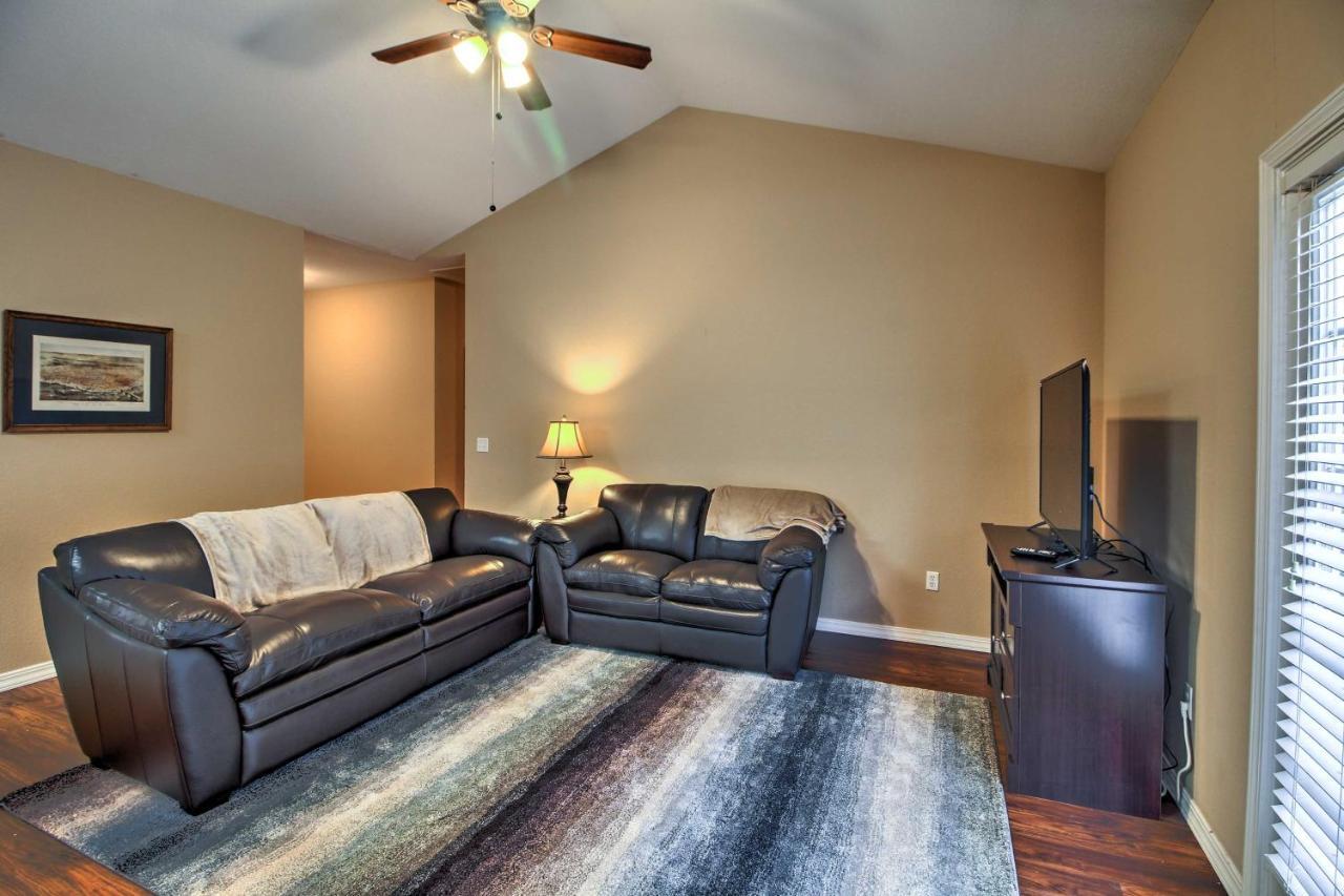 Branson Home With Deck Walk To The Strip And Creek! Zewnętrze zdjęcie